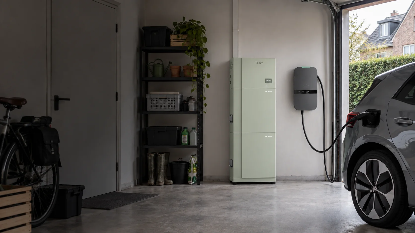 Thuisbatterij en laadpunt bij een Nederlandse woning